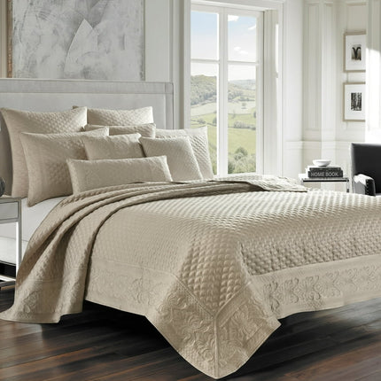 J. Queen New York Lyndon Coverlet Quilt Pearl King - Cal King