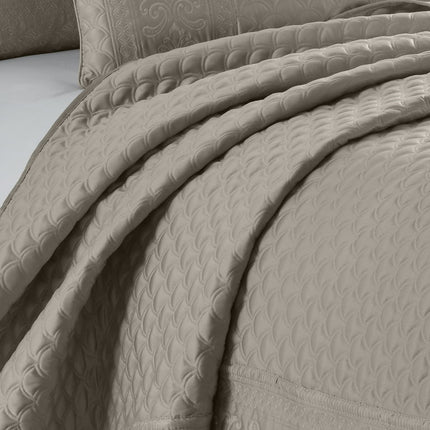 J. Queen New York  Lyndon Coverlet Quilt Taupe Full - Queen