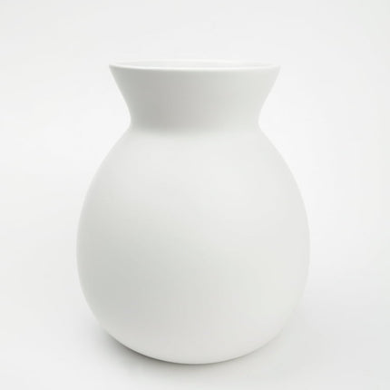Mainstays 6.75in x 8in Solid White Finish Ceramic Vase